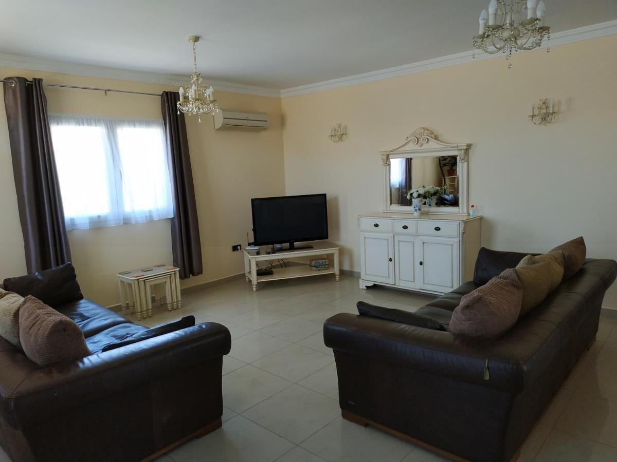 Villa Casa Del Sol 3 Bedroom Villa With Private Solar Covered 12M X 6M Pool Minimum Stay 7 Nights Chromecast And Wifi Throughout The Property Triquivijate Exterior foto