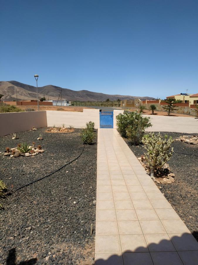 Villa Casa Del Sol 3 Bedroom Villa With Private Solar Covered 12M X 6M Pool Minimum Stay 7 Nights Chromecast And Wifi Throughout The Property Triquivijate Exterior foto