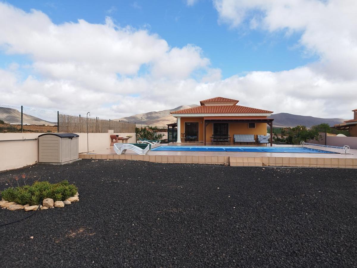 Villa Casa Del Sol 3 Bedroom Villa With Private Solar Covered 12M X 6M Pool Minimum Stay 7 Nights Chromecast And Wifi Throughout The Property Triquivijate Exterior foto