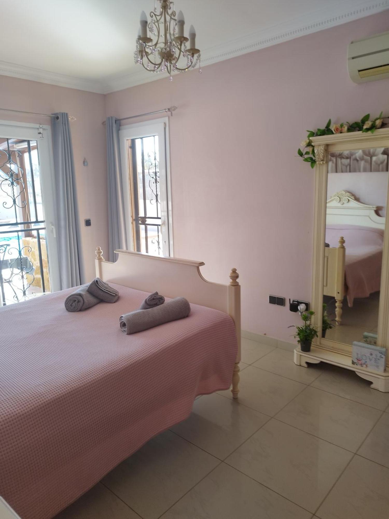 Villa Casa Del Sol 3 Bedroom Villa With Private Solar Covered 12M X 6M Pool Minimum Stay 7 Nights Chromecast And Wifi Throughout The Property Triquivijate Exterior foto