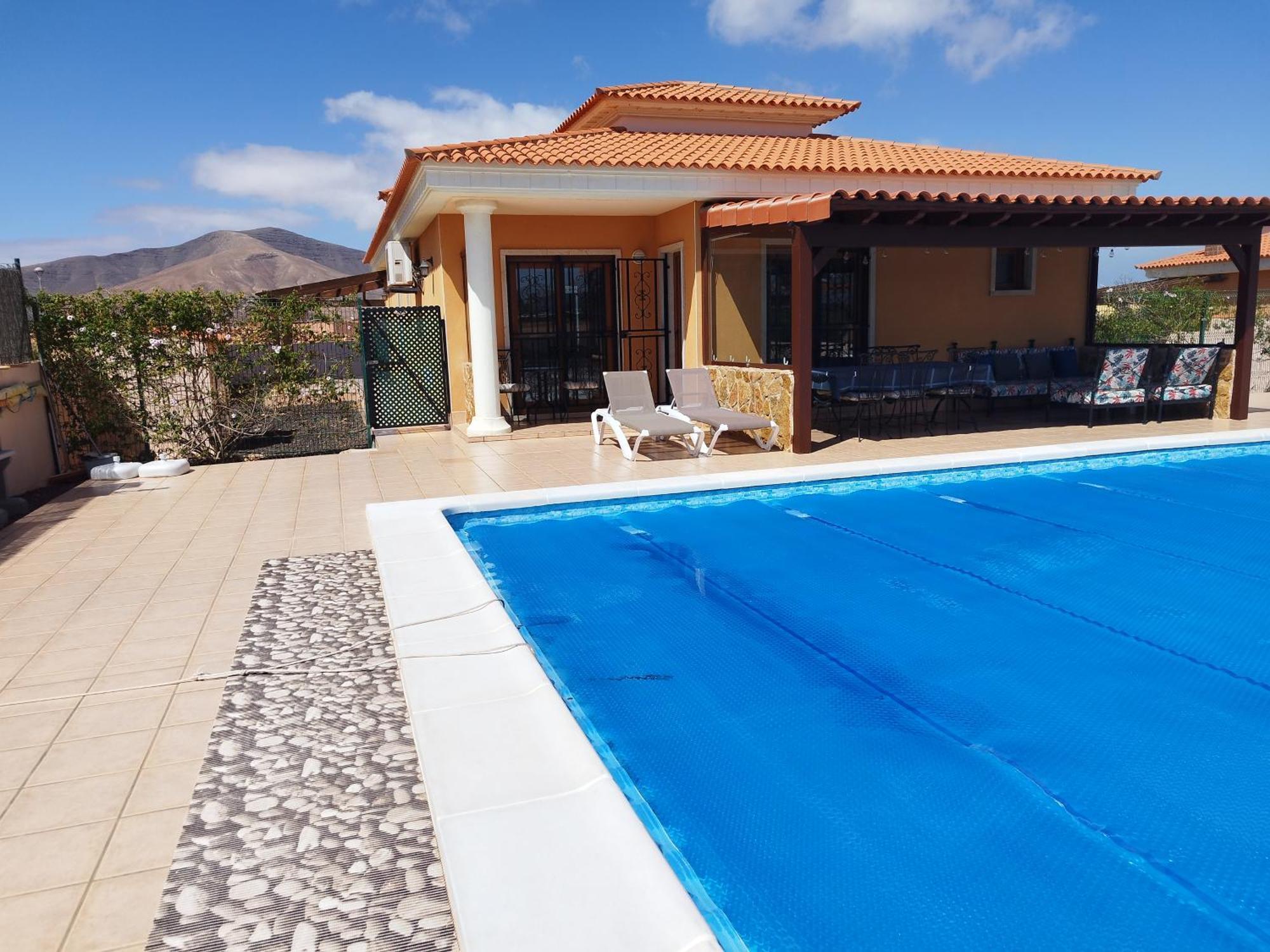 Villa Casa Del Sol 3 Bedroom Villa With Private Solar Covered 12M X 6M Pool Minimum Stay 7 Nights Chromecast And Wifi Throughout The Property Triquivijate Exterior foto
